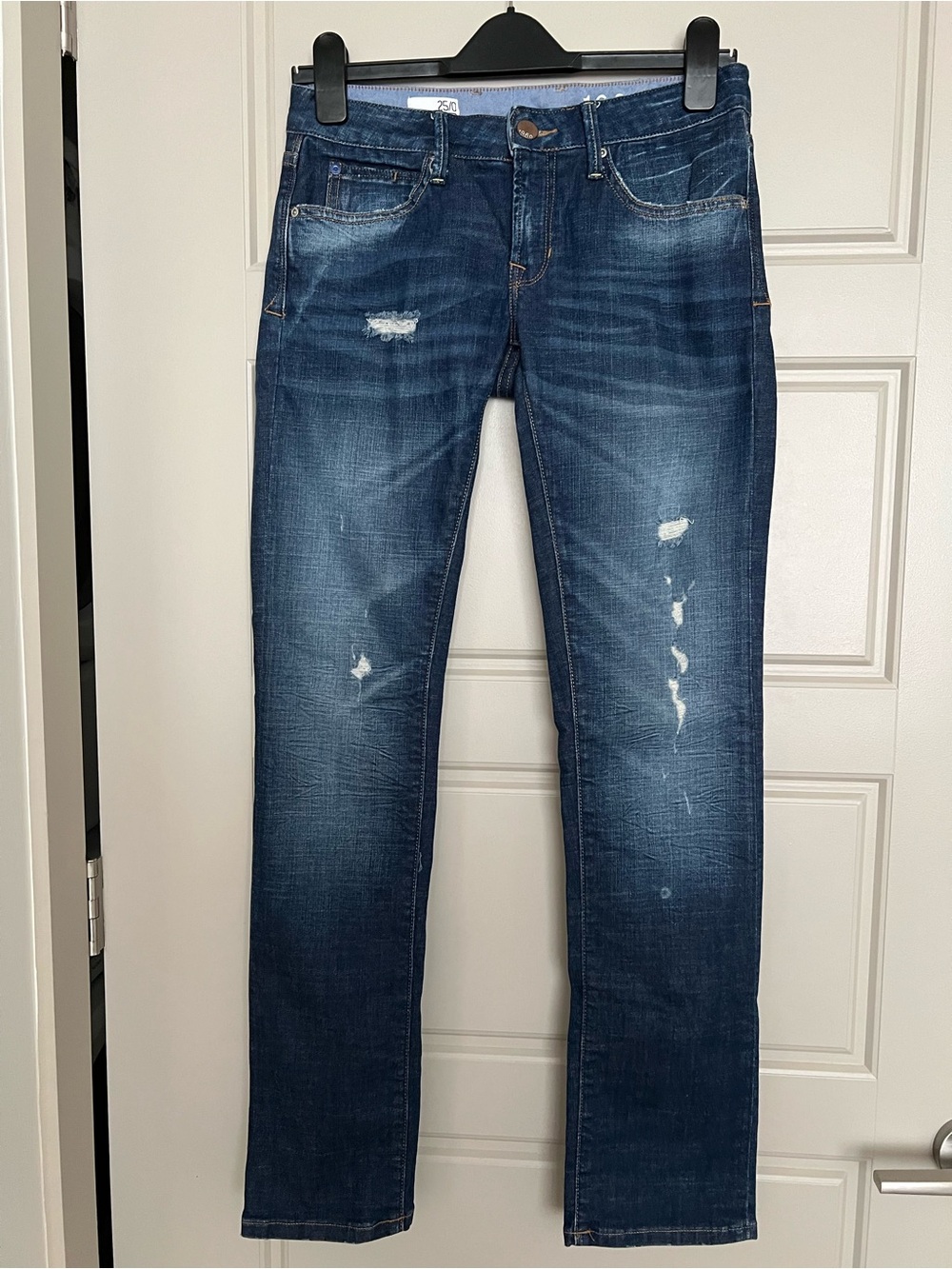 Gap 1969 Easy Straight dark wash distressed jeans 25/0